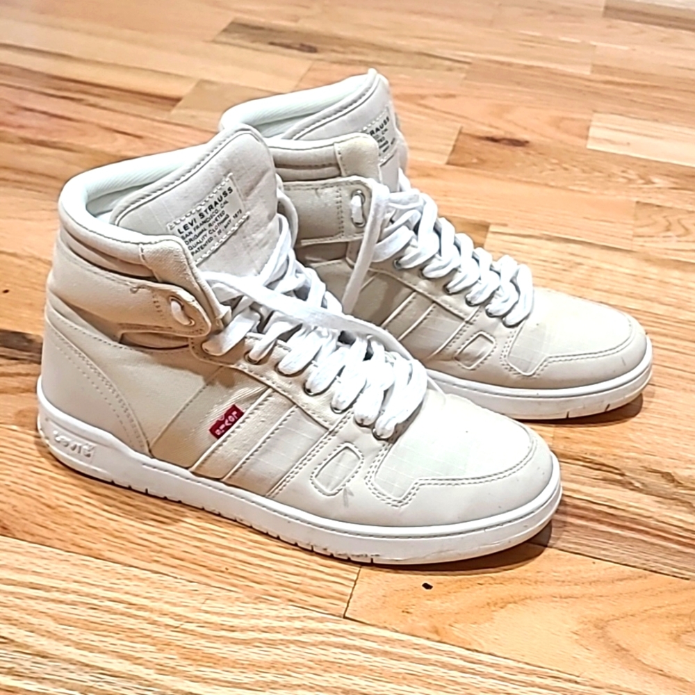 Levi's Hightop Sneakers